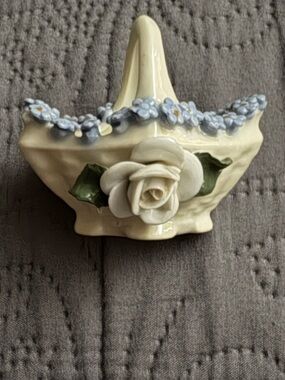 Vintage Elfinware Mini Basket w/ Flowers – German